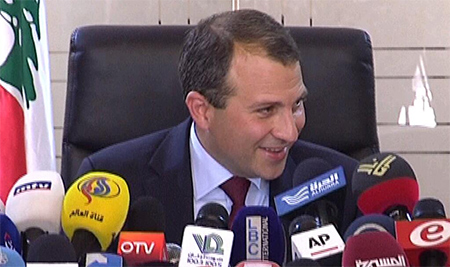 gebran basil en rueda de prensa